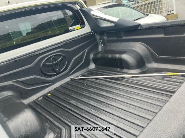 Toyota HILUX TRUCK 2018-01 8562150-4