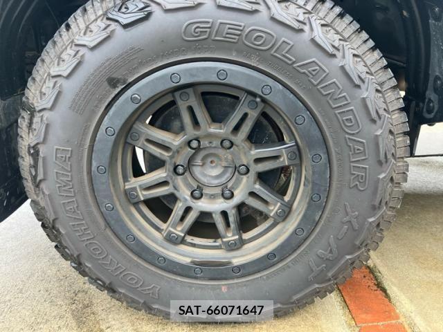 Toyota HILUX TRUCK 2018-01 8562150-8