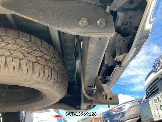 Toyota HILUX TRUCK 2018-01 8562151-10