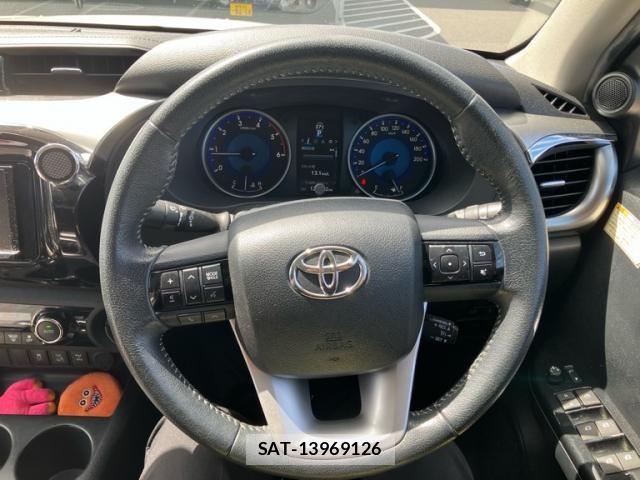 Toyota HILUX TRUCK 2018-01 8562151-16