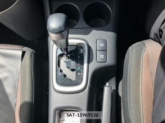 Toyota HILUX TRUCK 2018-01 8562151-19