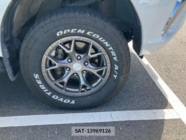 Toyota HILUX TRUCK 2018-01 8562151-2