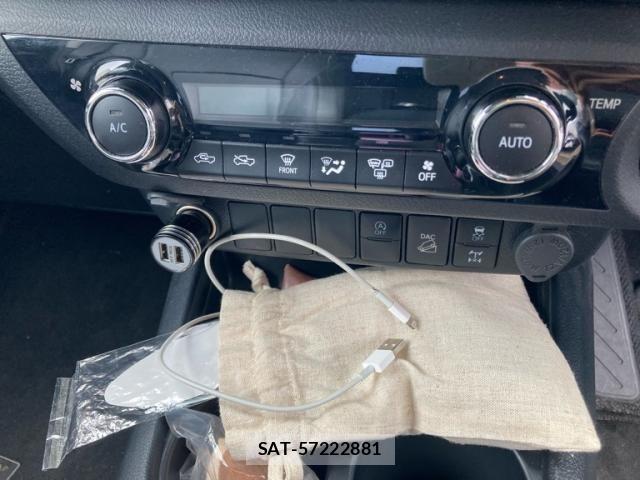 Toyota HILUX TRUCK 2021-06 8659442-17
