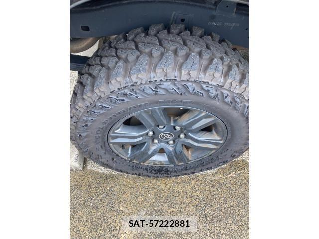 Toyota HILUX TRUCK 2021-06 8659442-5