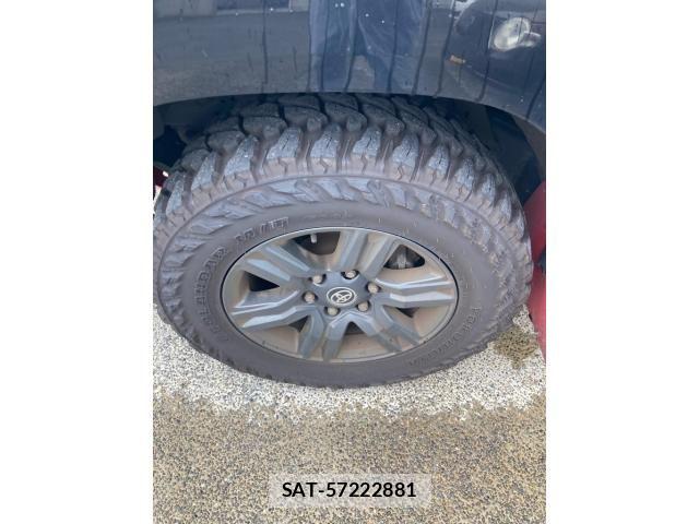 Toyota HILUX TRUCK 2021-06 8659442-7