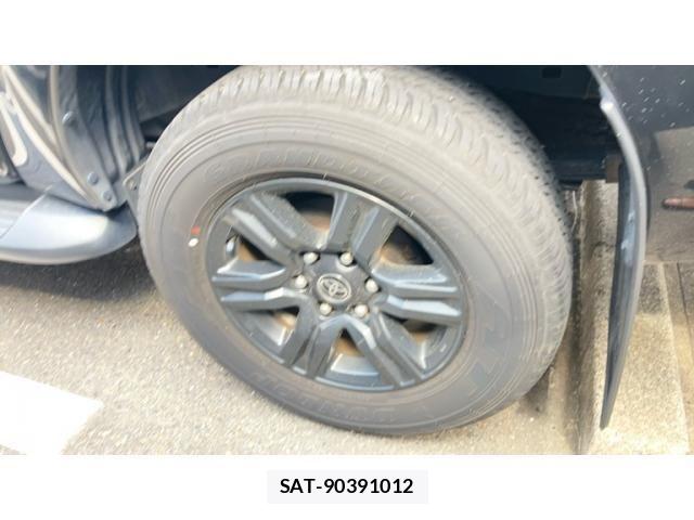 Toyota HILUX TRUCK 2022-07 8666257-3