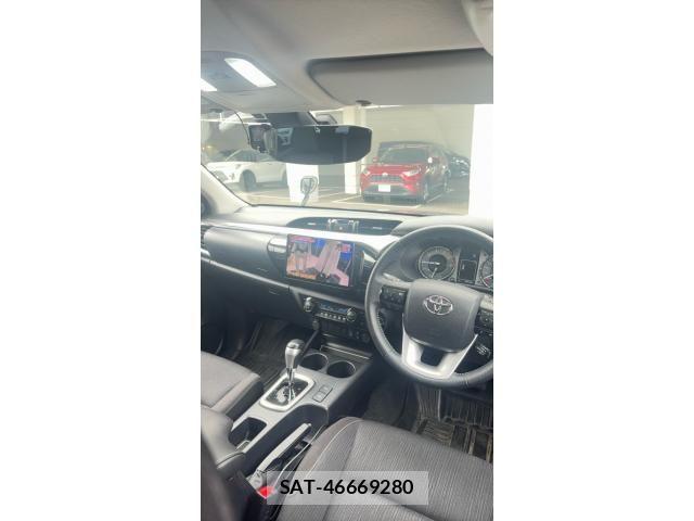 Toyota HILUX TRUCK 2023-04 8659440-9