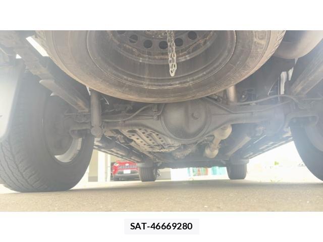 Toyota HILUX TRUCK 2023-04 8659440-7