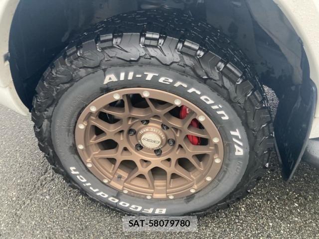 Toyota HILUX TRUCK 2023-04 8742686-10