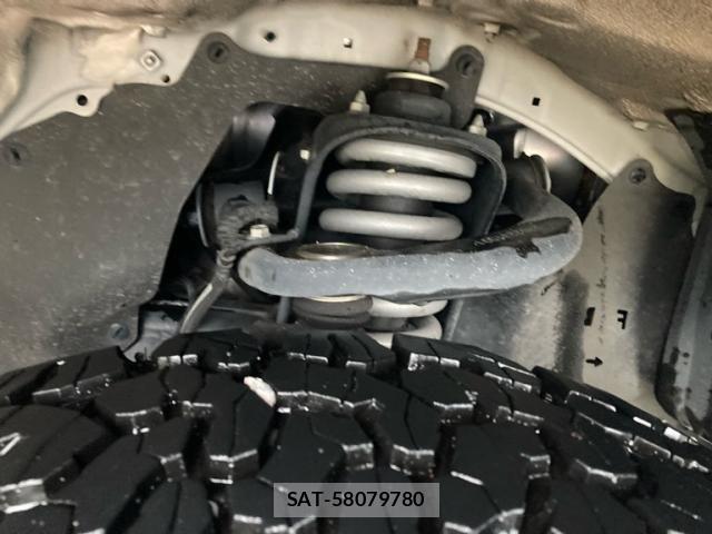 Toyota HILUX TRUCK 2023-04 8742686-16
