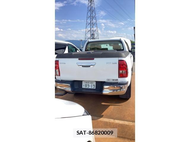 Toyota HILUX TRUCK 2017-12 8742692-2