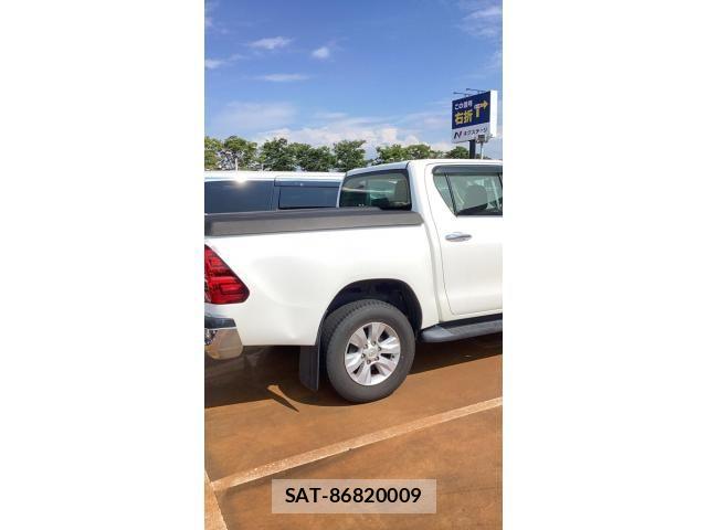 Toyota HILUX TRUCK 2017-12 8742692-3