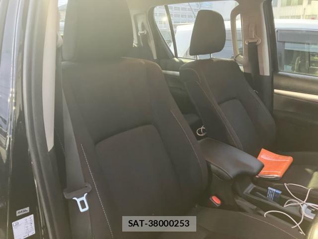 Toyota HILUX TRUCK 2024-04 8742688-12