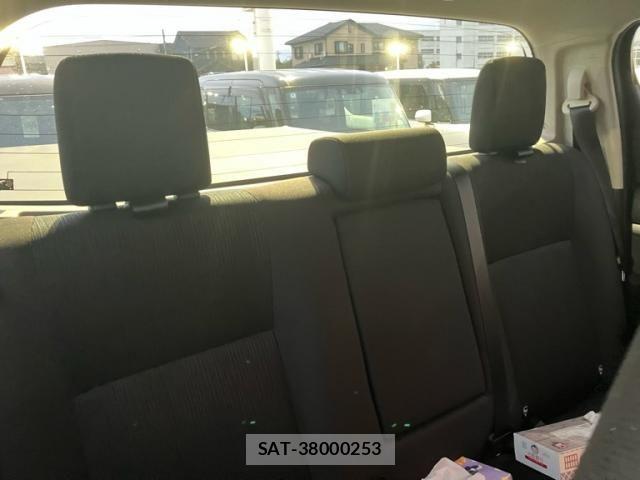 Toyota HILUX TRUCK 2024-04 8742688-14