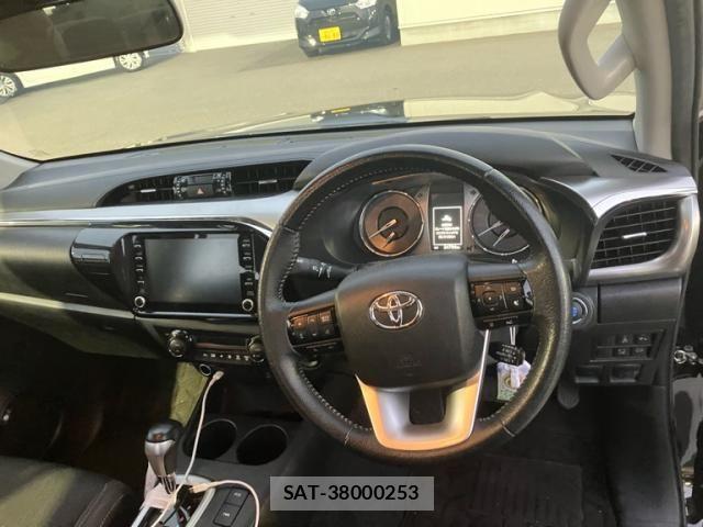 Toyota HILUX TRUCK 2024-04 8742688-16