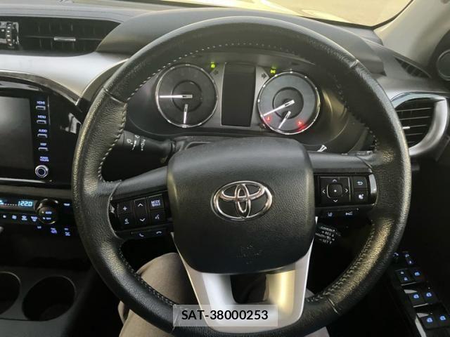 Toyota HILUX TRUCK 2024-04 8742688-17