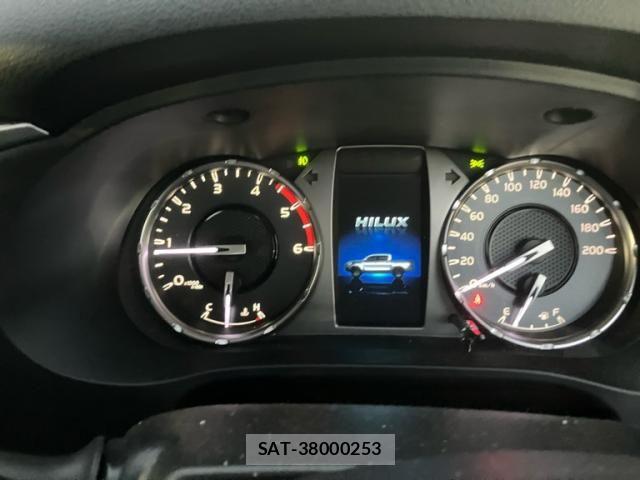 Toyota HILUX TRUCK 2024-04 8742688-21