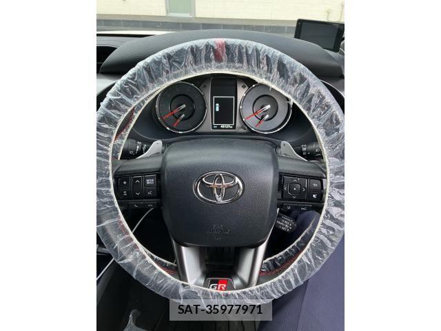 Toyota HILUX TRUCK 2024-03 8742685-12