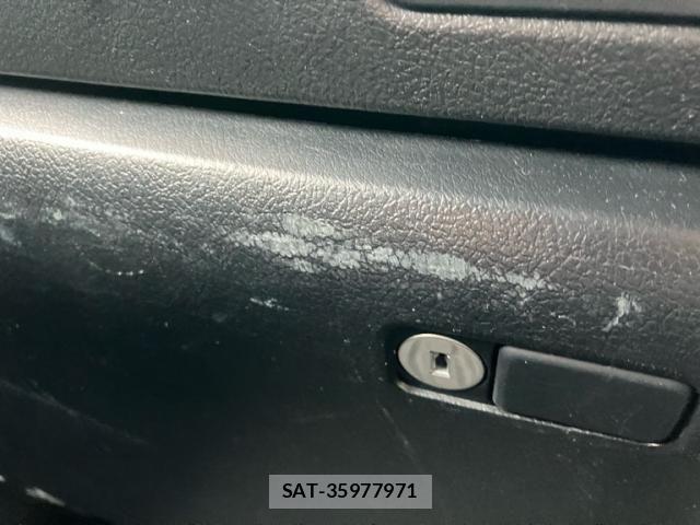 Toyota HILUX TRUCK 2024-03 8742685-16