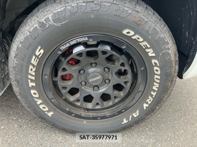 Toyota HILUX TRUCK 2024-03 8742685-7