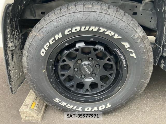 Toyota HILUX TRUCK 2024-03 8742685-8