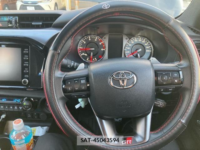 Toyota HILUX TRUCK 2022-11 8742684-10