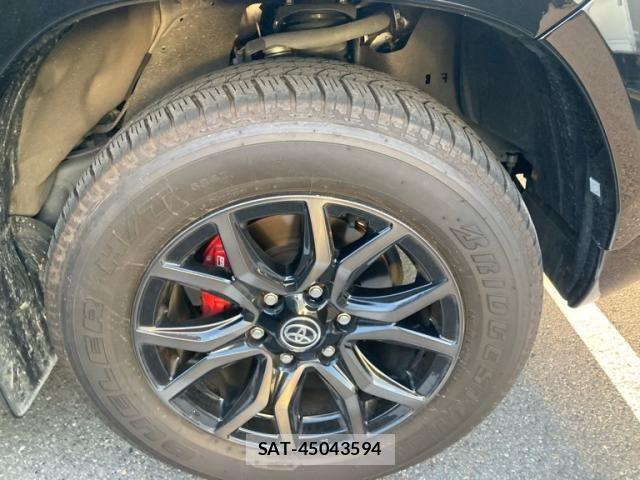 Toyota HILUX TRUCK 2022-11 8742684-5