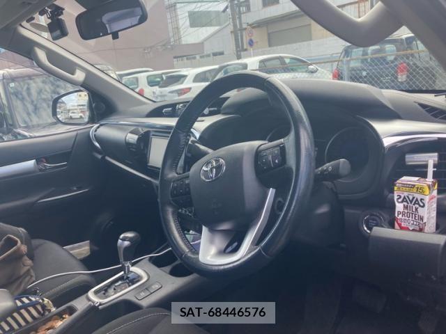Toyota HILUX TRUCK 2019-03 8742690-12