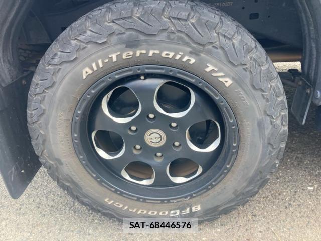 Toyota HILUX TRUCK 2019-03 8742690-7