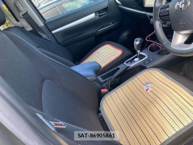Toyota HILUX TRUCK 2021-01 8742687-12