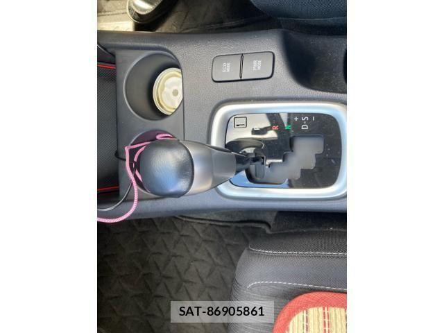 Toyota HILUX TRUCK 2021-01 8742687-17