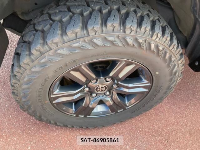 Toyota HILUX TRUCK 2021-01 8742687-6