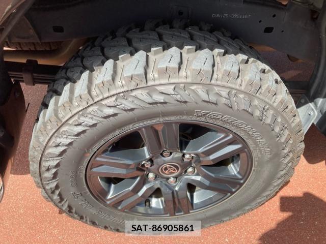 Toyota HILUX TRUCK 2021-01 8742687-7