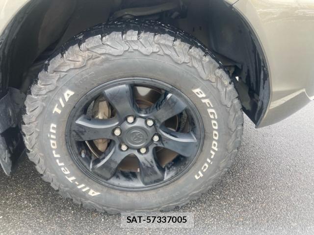 Toyota HILUX TRUCK 2021-06 8780546-6