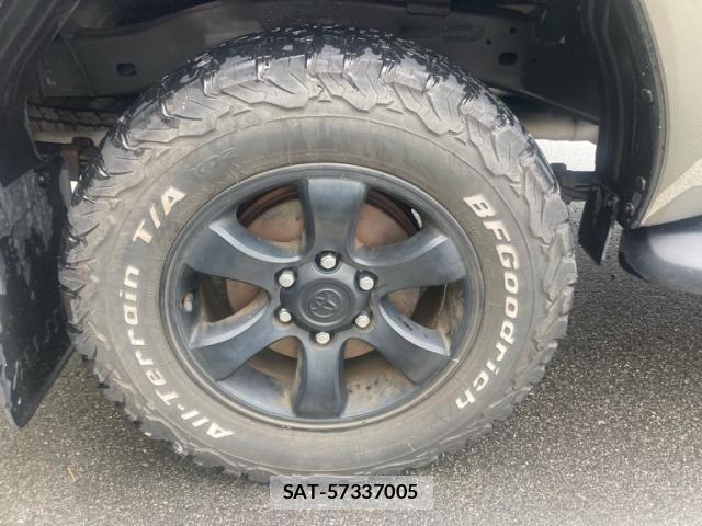 Toyota HILUX TRUCK 2021-06 8780546-7
