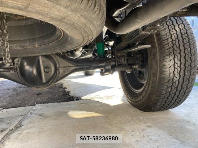 Toyota HILUX TRUCK 2023-09 8829405-11