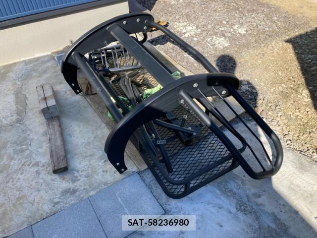 Toyota HILUX TRUCK 2023-09 8829405-14