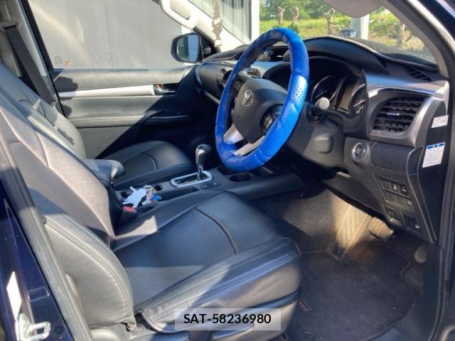 Toyota HILUX TRUCK 2023-09 8829405-18