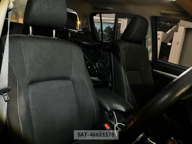 Toyota HILUX TRUCK 2021-02 8829404-15