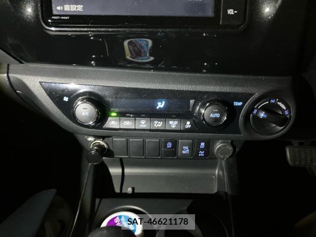Toyota HILUX TRUCK 2021-02 8829404-19