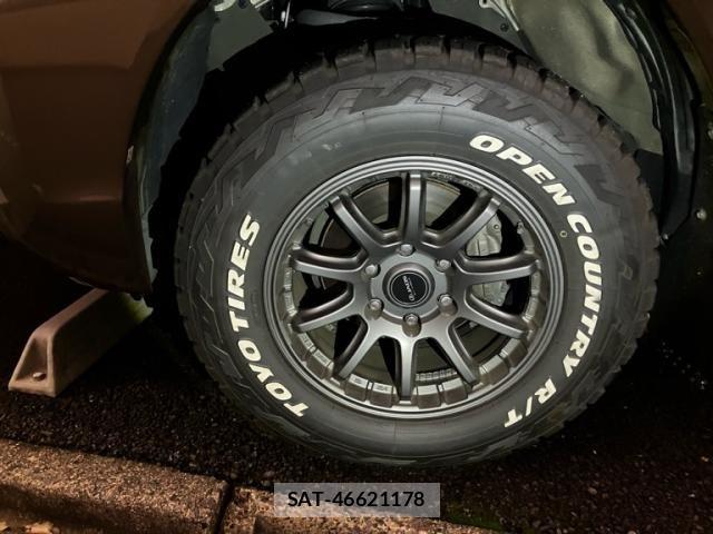 Toyota HILUX TRUCK 2021-02 8829404-3