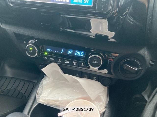 Toyota HILUX TRUCK 2018-08 8829411-21