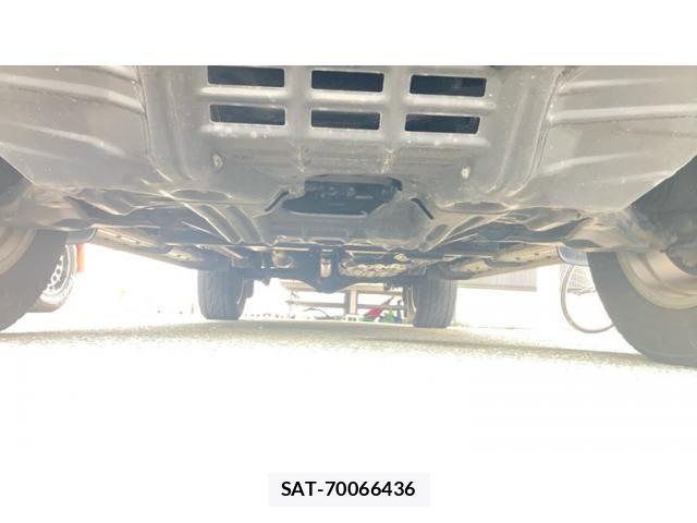 Toyota HILUX TRUCK 2019-04 8829409-2