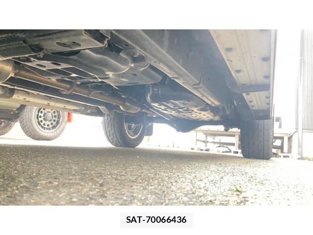 Toyota HILUX TRUCK 2019-04 8829409-5
