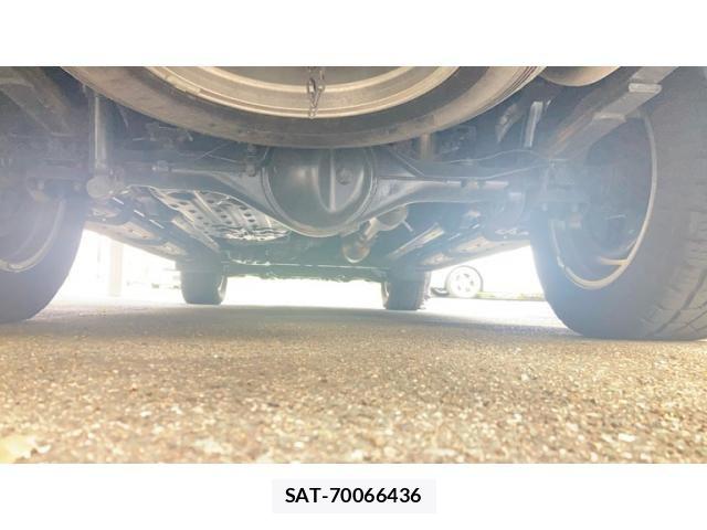 Toyota HILUX TRUCK 2019-04 8829409-8