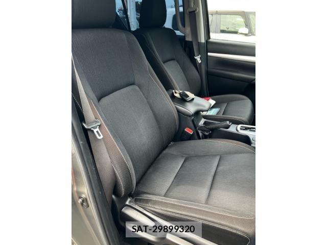 Toyota HILUX TRUCK 2021-03 8829406-15