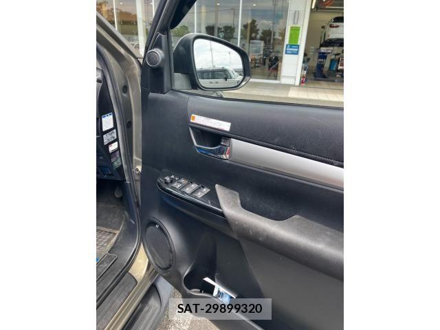 Toyota HILUX TRUCK 2021-03 8829406-18