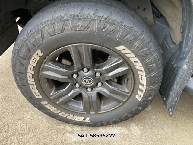 Toyota HILUX TRUCK 2023-10 8829407-7
