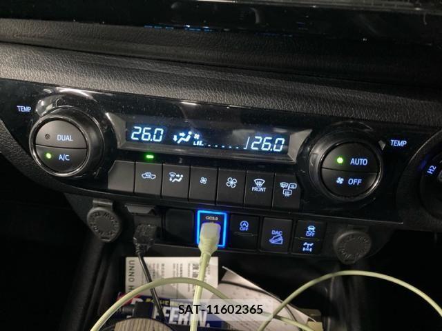 Toyota HILUX TRUCK 2024-01 8849296-23