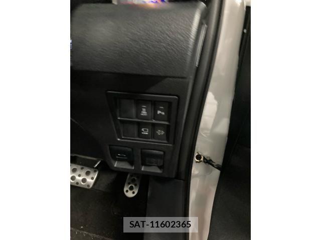 Toyota HILUX TRUCK 2024-01 8849296-5